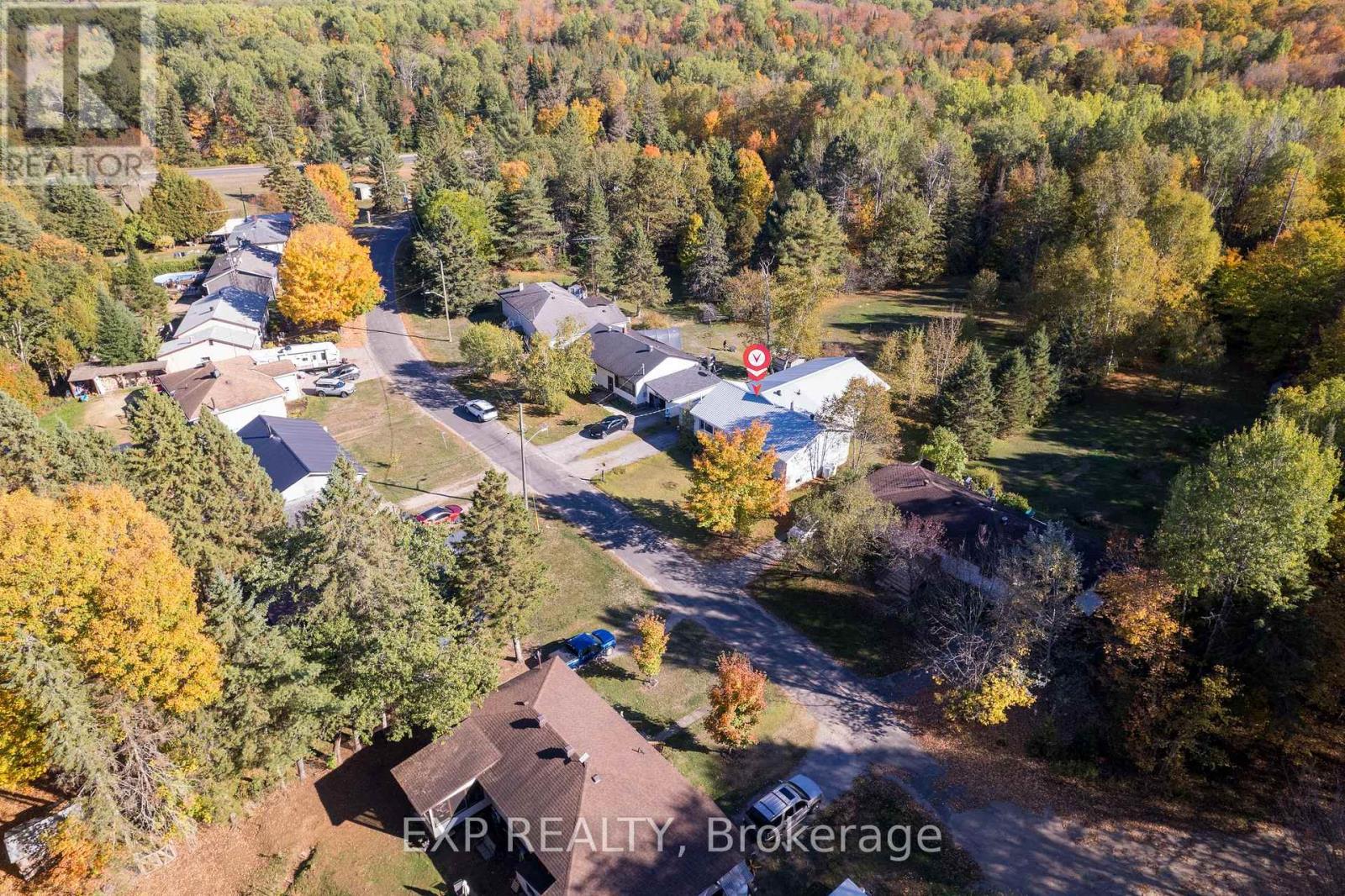 1043 Estates Road, Highlands East (Bicroft Ward), Ontario  K0L 1C0 - Photo 1 - X12442292