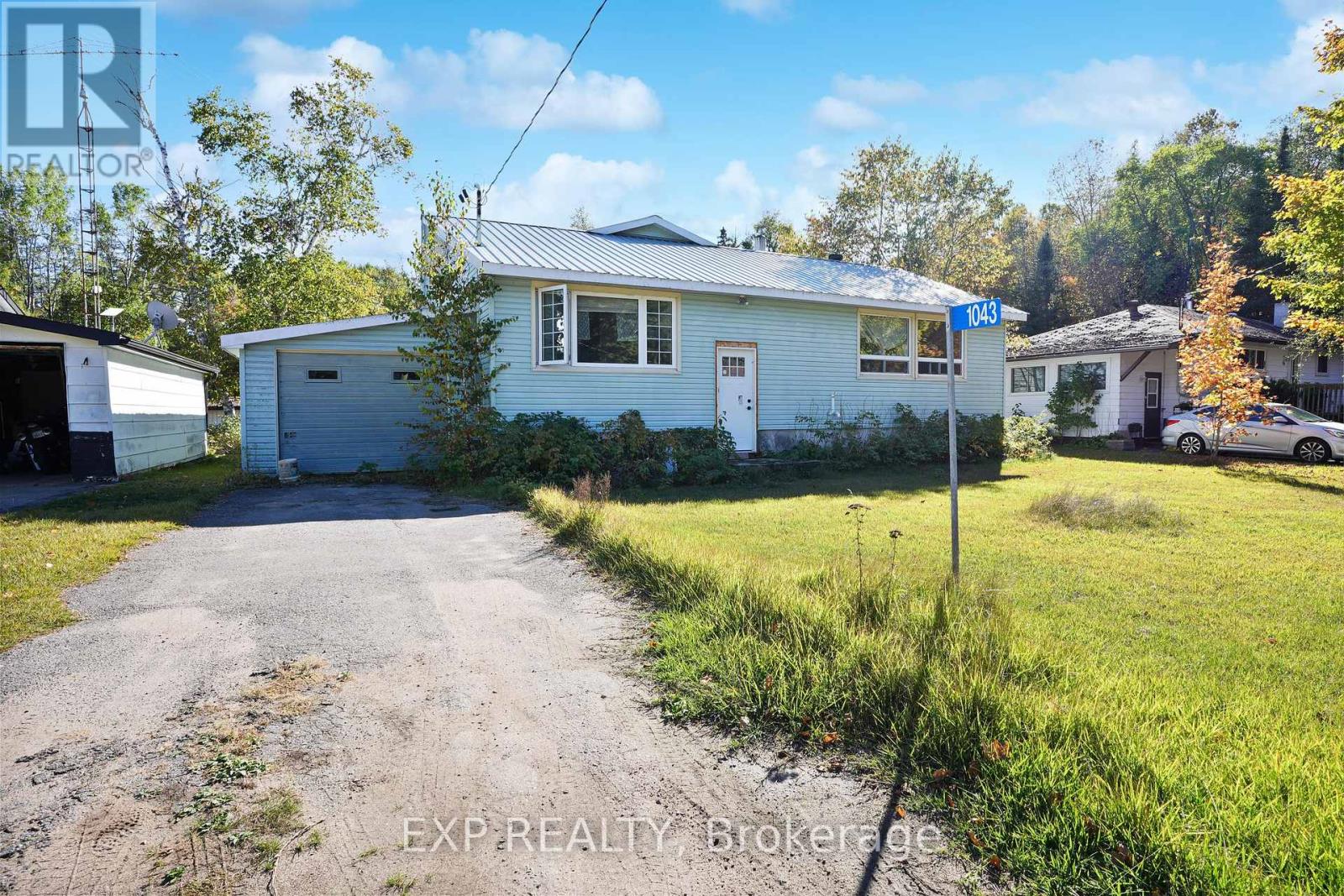1043 Estates Road, Highlands East (Bicroft Ward), Ontario  K0L 1C0 - Photo 3 - X12442292