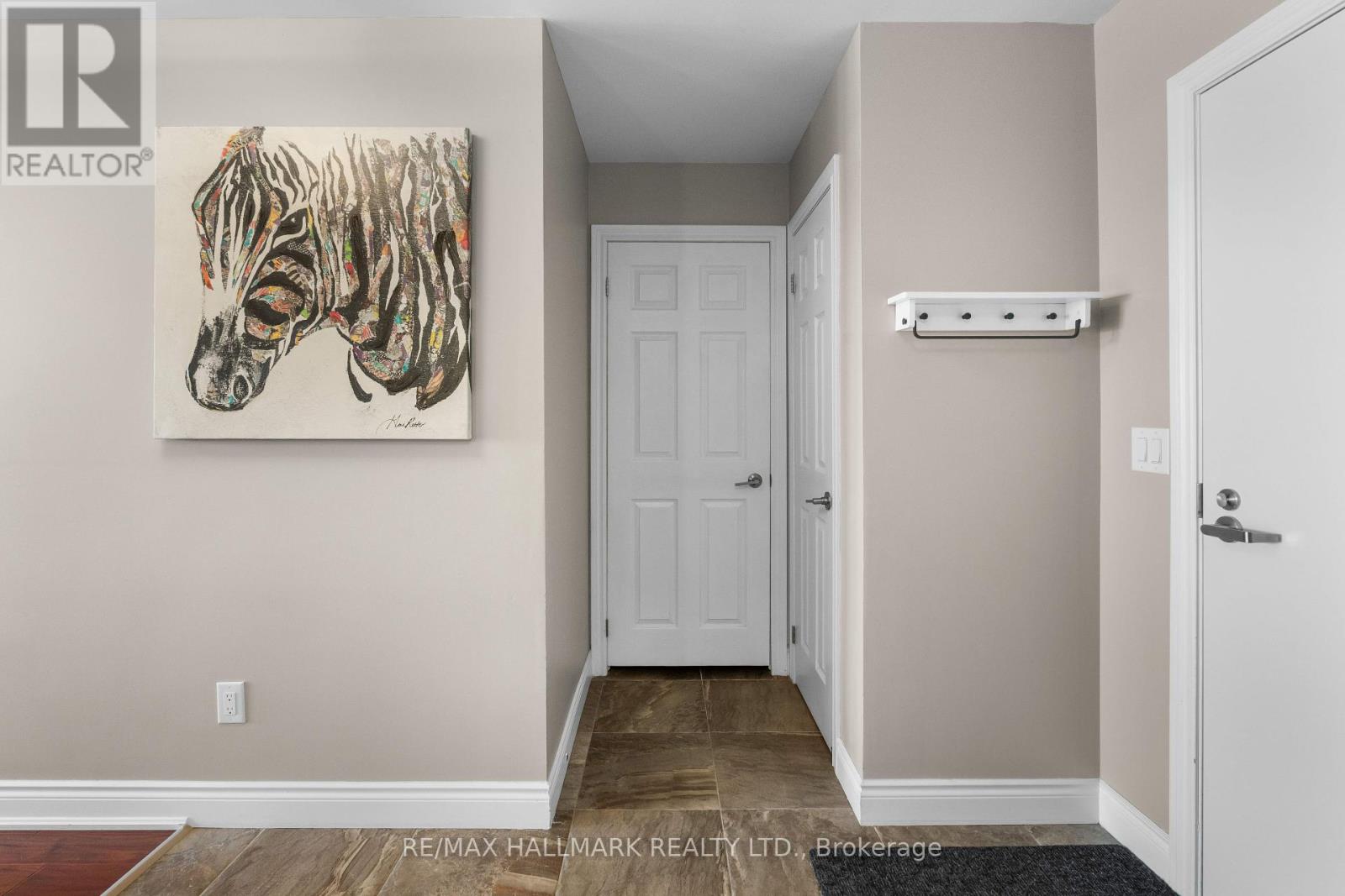 302 - 106 Bard Boulevard, Guelph (Pineridge/westminster Woods), Ontario  N1L 0L8 - Photo 2 - X12442320