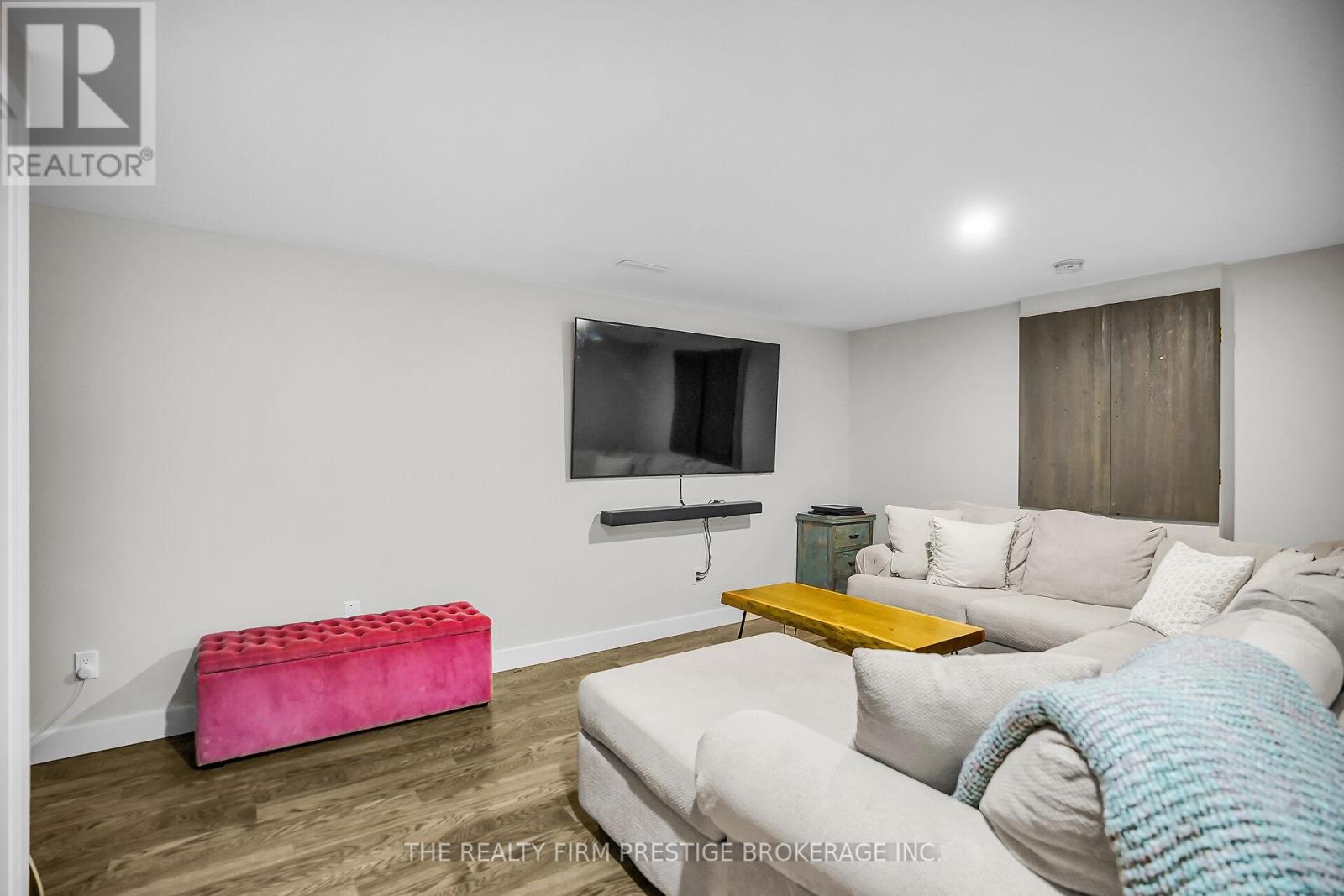 15 Rockford Crescent, London South, Ontario  N6K 3B5 - Photo 21 - X12438824