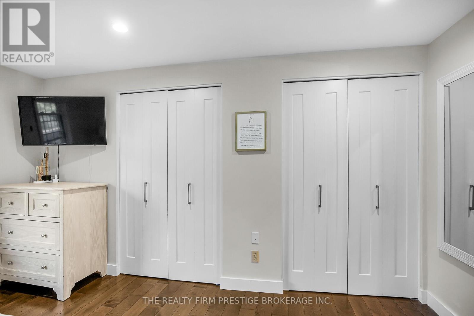 15 Rockford Crescent, London South, Ontario  N6K 3B5 - Photo 16 - X12438824