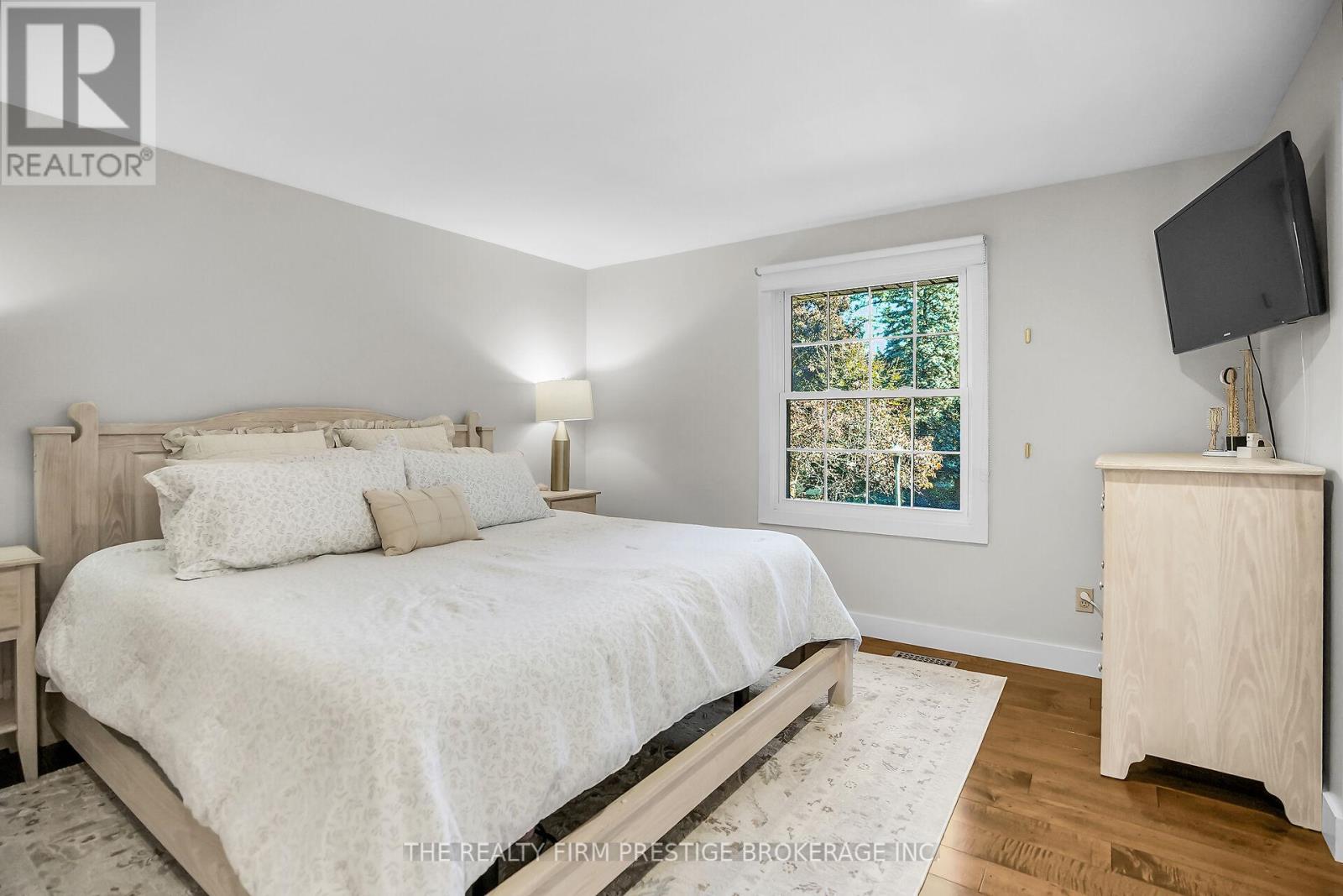 15 Rockford Crescent, London South, Ontario  N6K 3B5 - Photo 15 - X12438824
