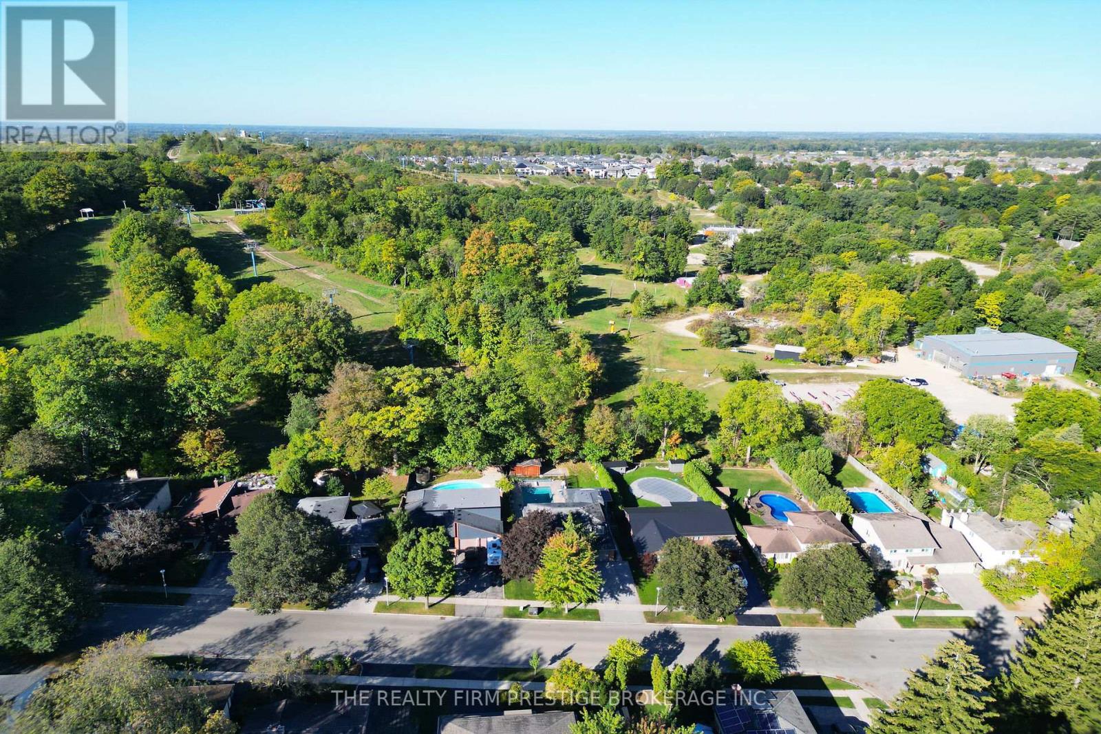15 Rockford Crescent, London South, Ontario  N6K 3B5 - Photo 29 - X12438824