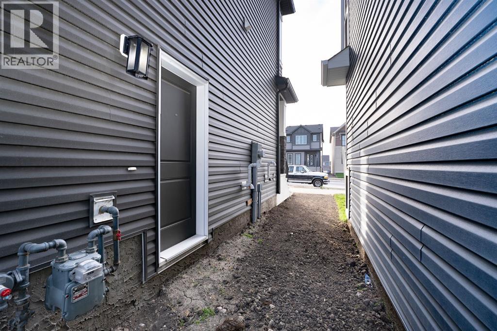 522 Lucas Boulevard Nw, Calgary, Alberta  T3P 2C9 - Photo 4 - A2258928