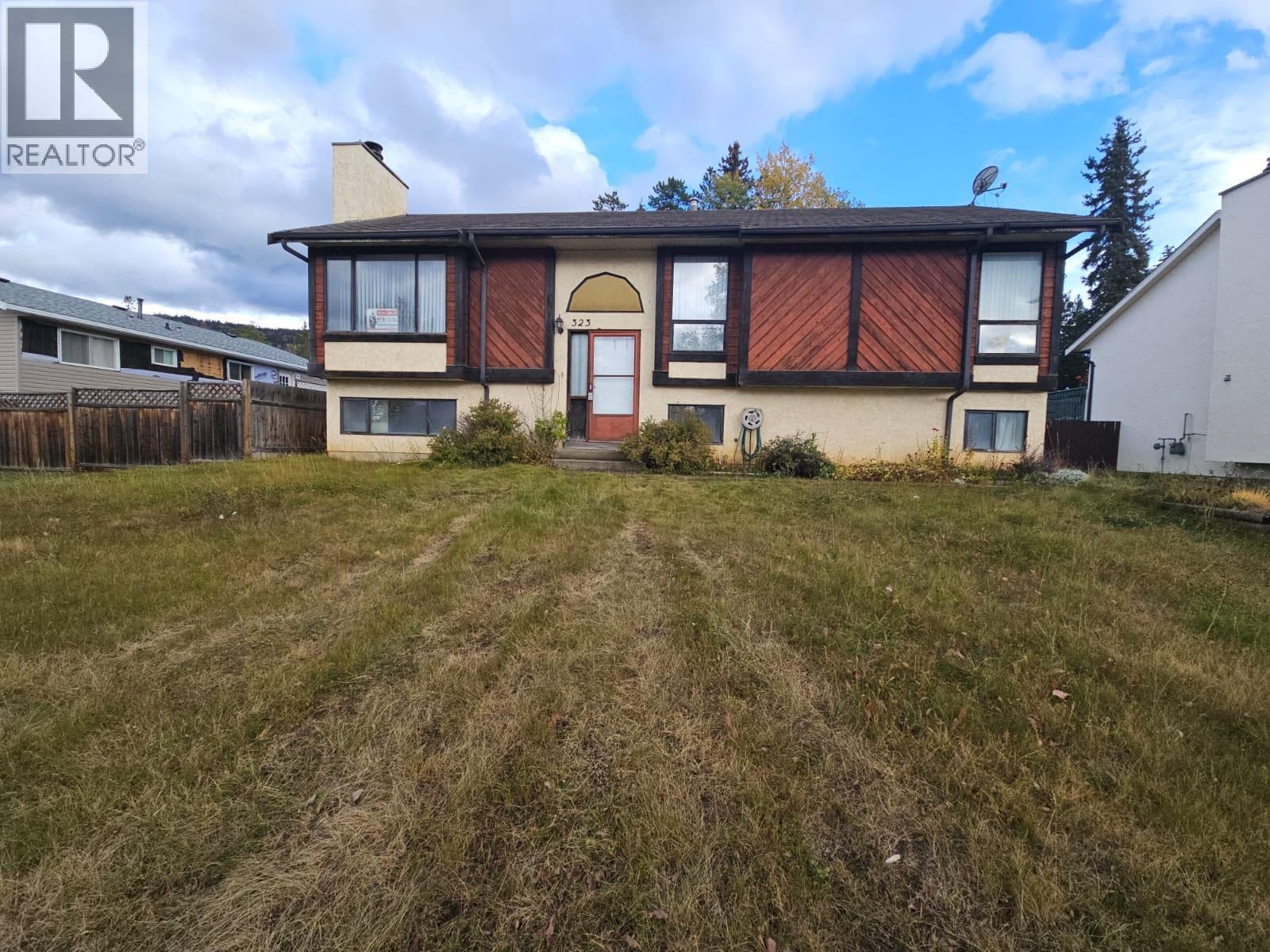 323 Cottonwood Avenue, Tumbler Ridge, British Columbia