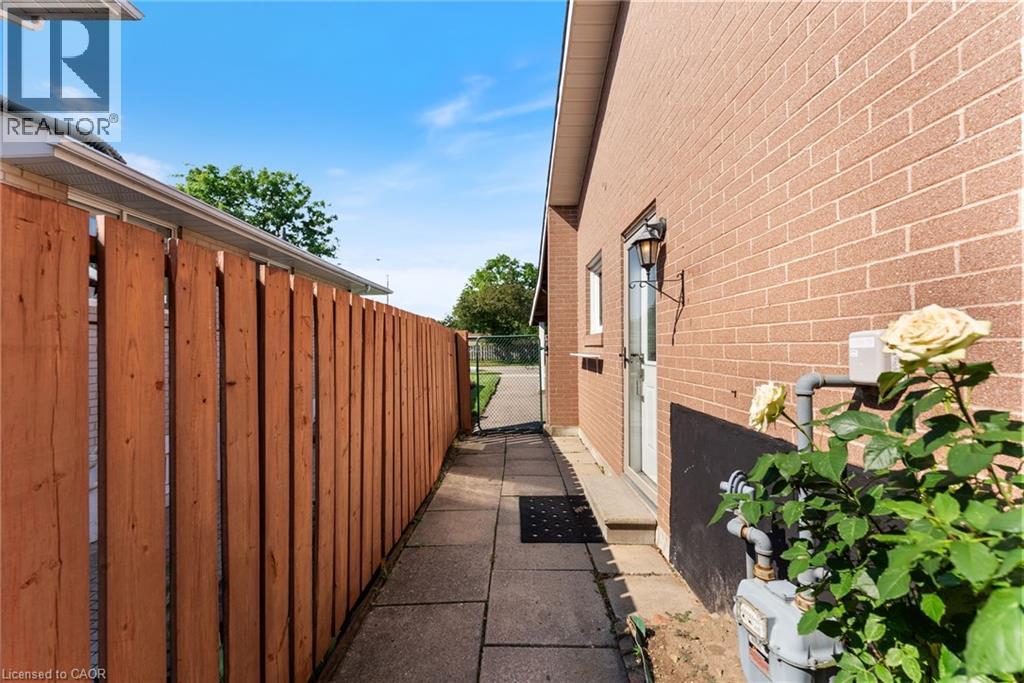 1610 Hobbs Crescent, Mississauga, Ontario  L5J 3R9 - Photo 20 - 40769692