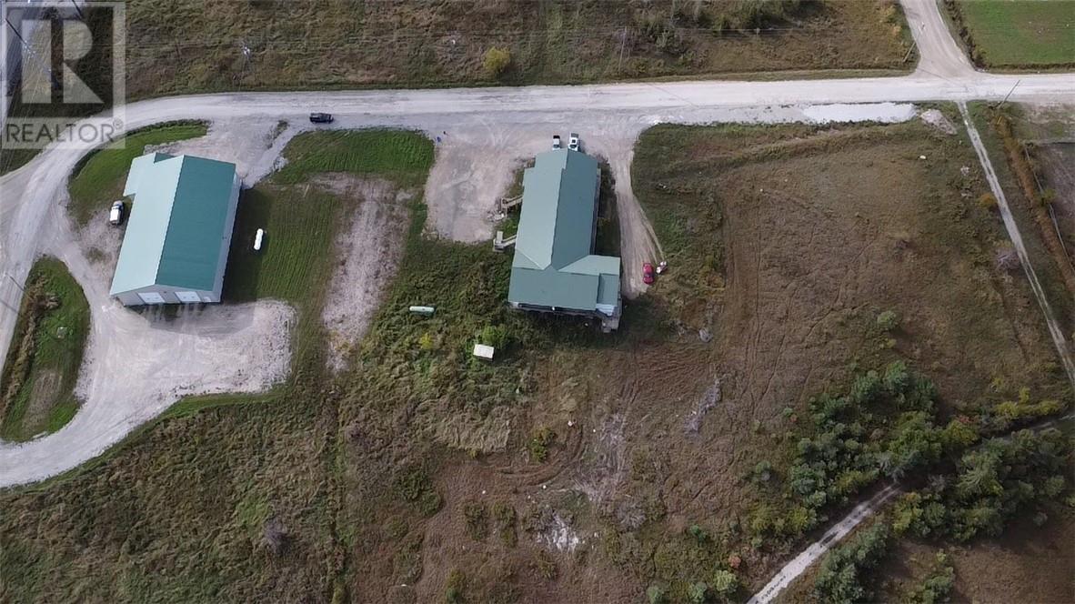 86 Vankoughnet E, Little Current, Ontario  P0P 1K0 - Photo 3 - 2119336