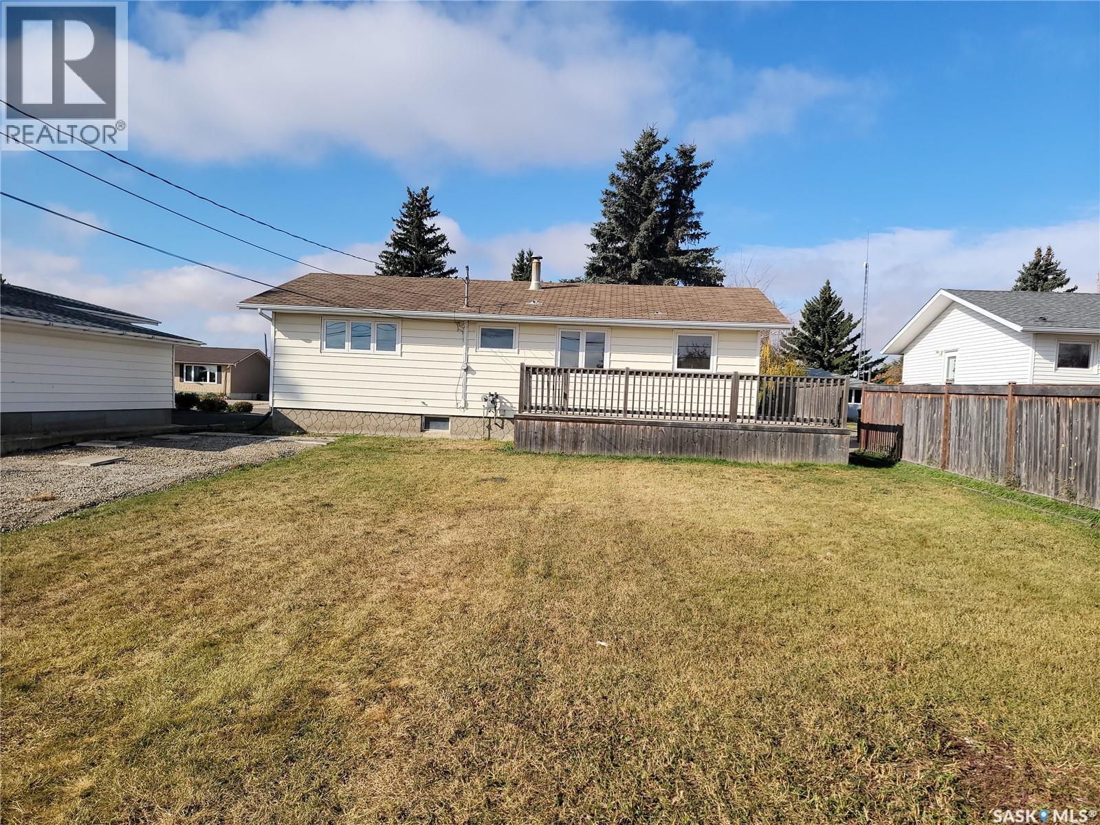 708 2nd Street W, Wilkie, Saskatchewan  S0K 4W0 - Photo 2 - SK019965