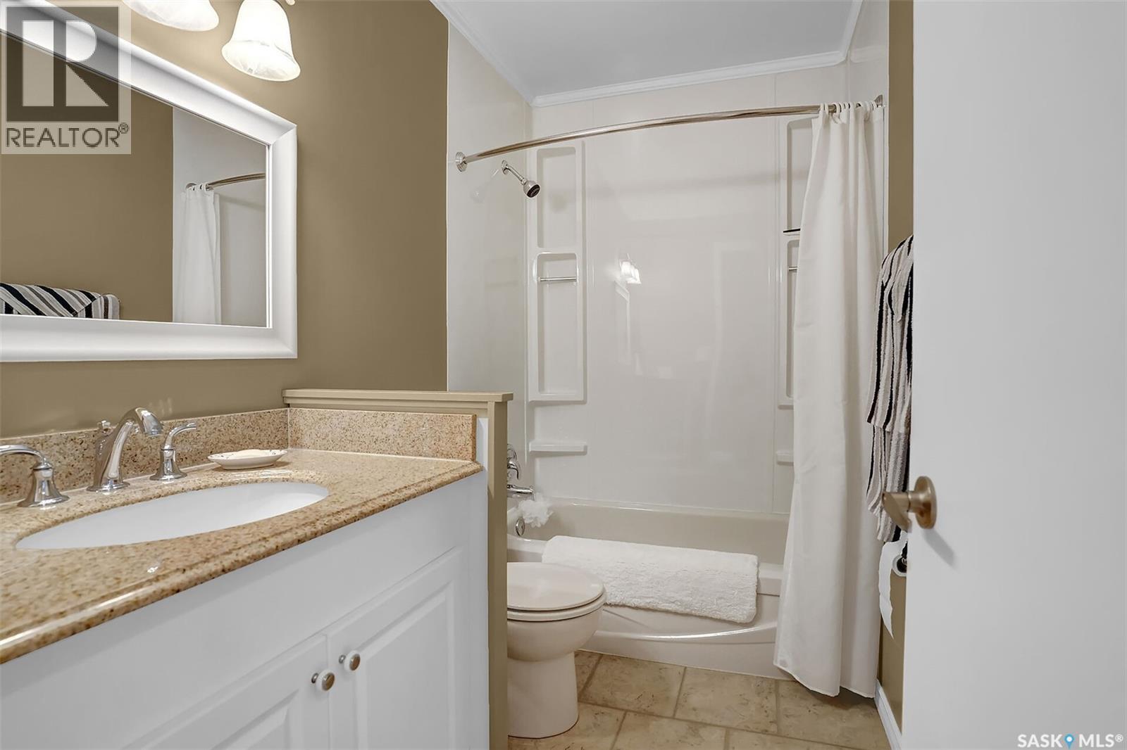 31 University Park Drive, Regina, Saskatchewan  S4V 0E1 - Photo 19 - SK019917