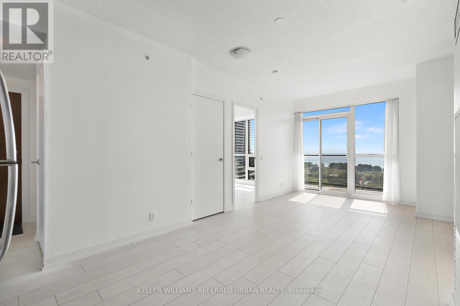 1710 - 2200 Lake Shore Boulevard W, Toronto, Ontario  M8V 1A4 - Photo 5 - W12350148