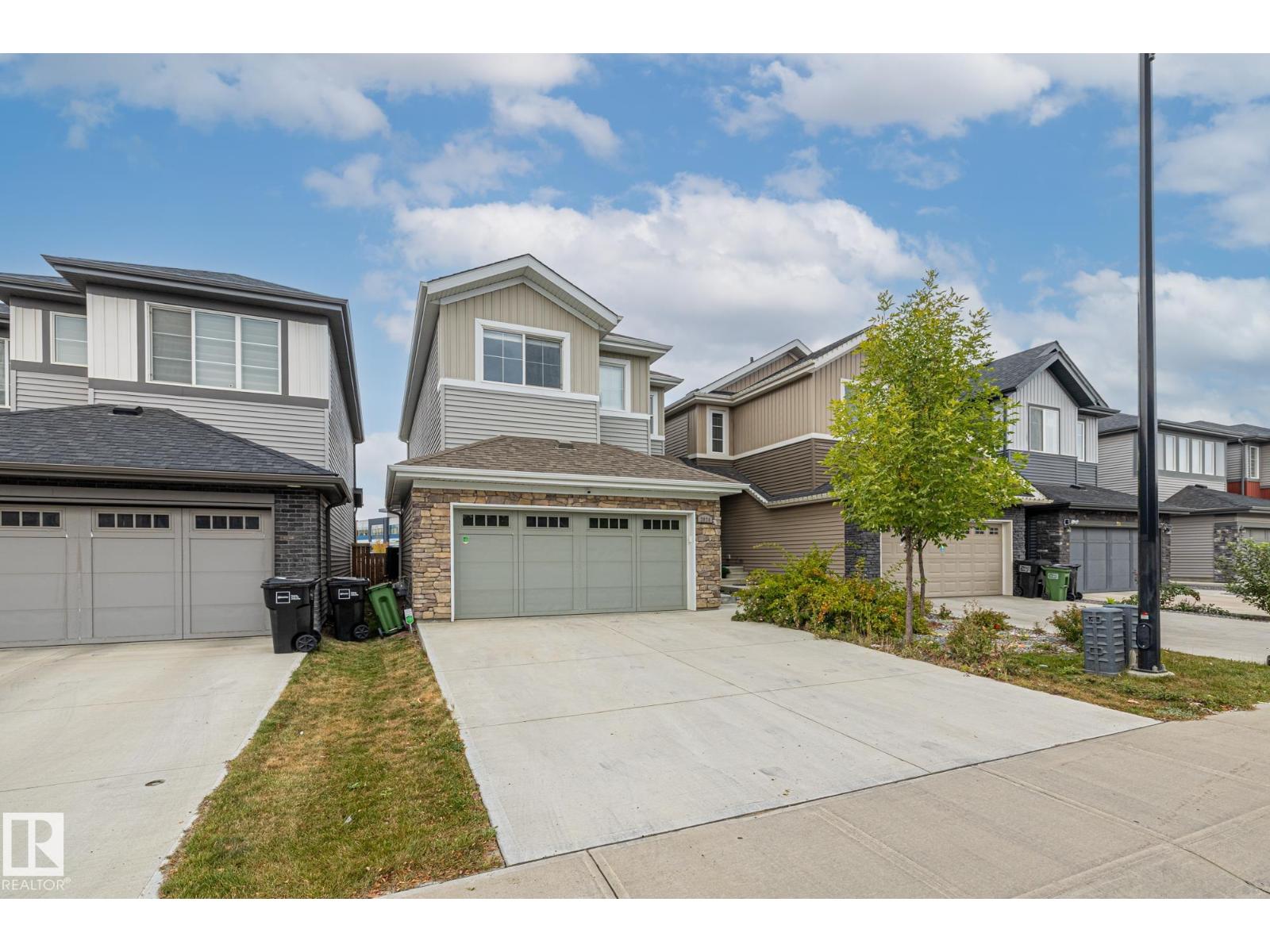 2024 160 St Sw, Edmonton, Alberta  T6W 4E7 - Photo 3 - E4460613