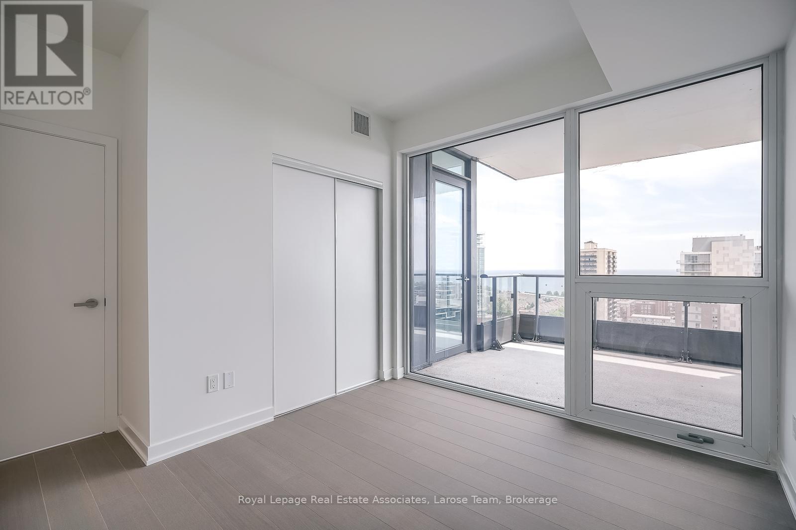 1307 - 28 Ann Street, Mississauga, Ontario  L5G 3G1 - Photo 14 - W12440691