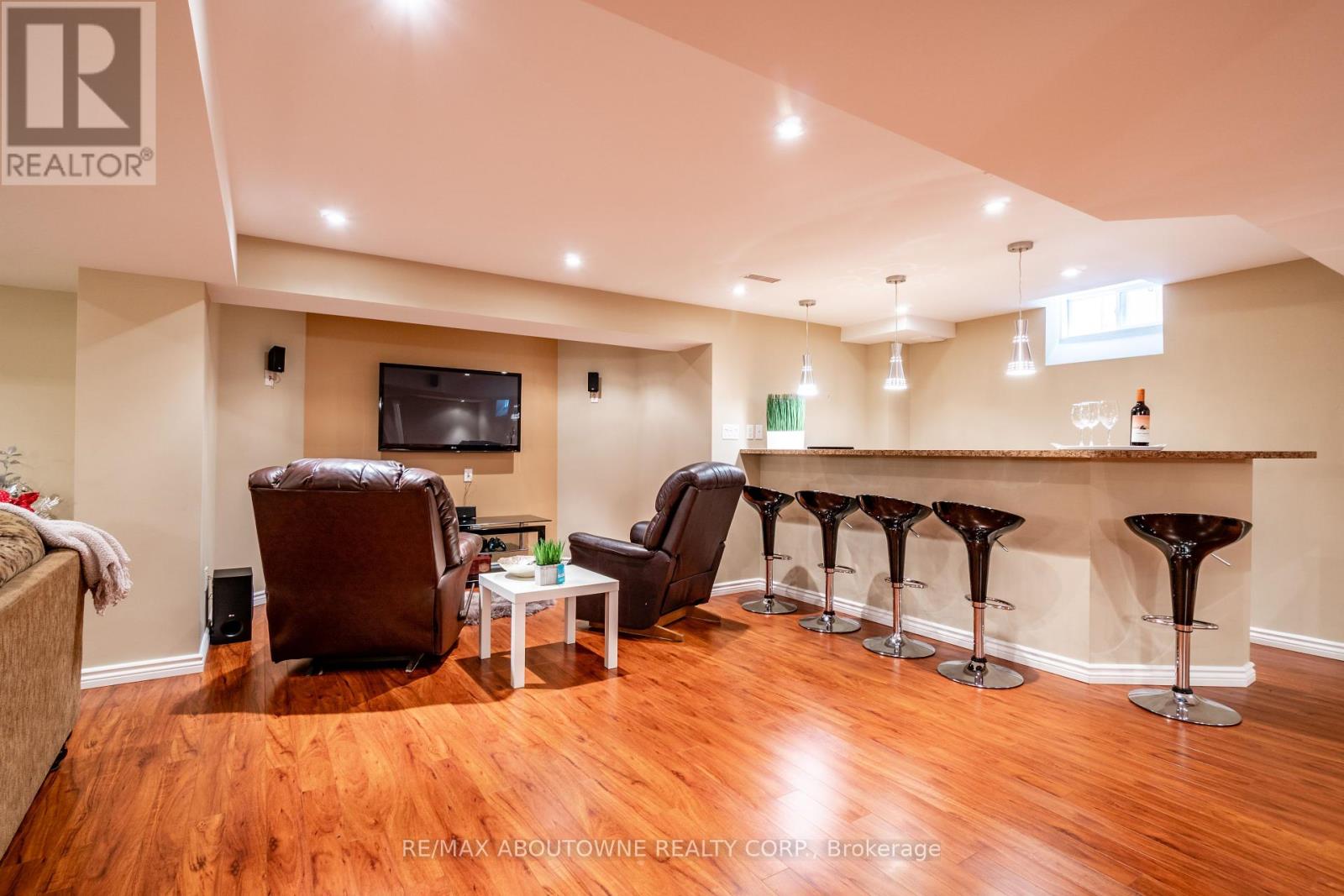 2270 Gladacres Lane, Oakville, Ontario  L6M 0G3 - Photo 46 - W12438282