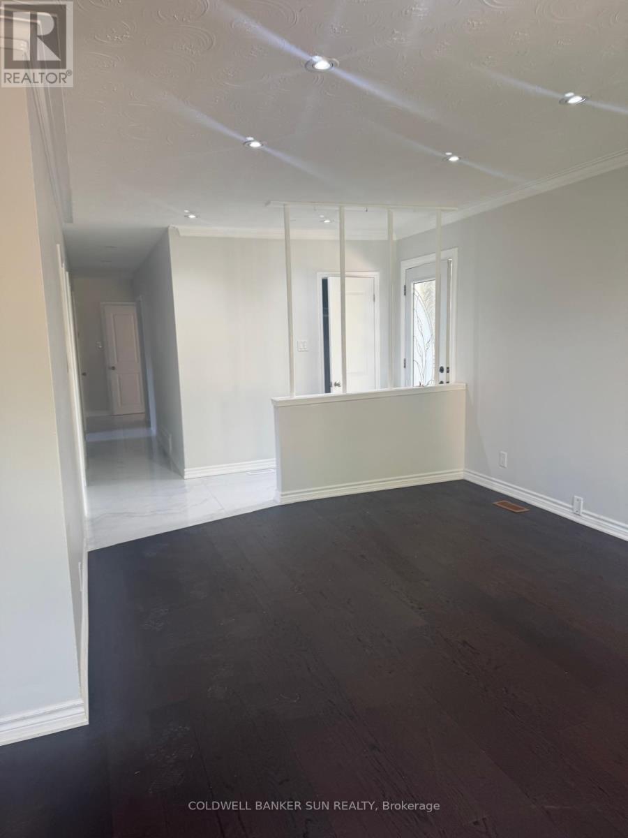 42 Jansusie Road, Toronto, Ontario  M9W 4V5 - Photo 4 - W12441556