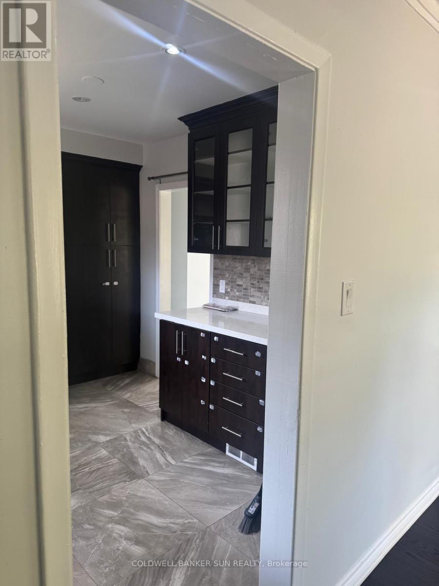 42 Jansusie Road, Toronto, Ontario  M9W 4V5 - Photo 5 - W12441556
