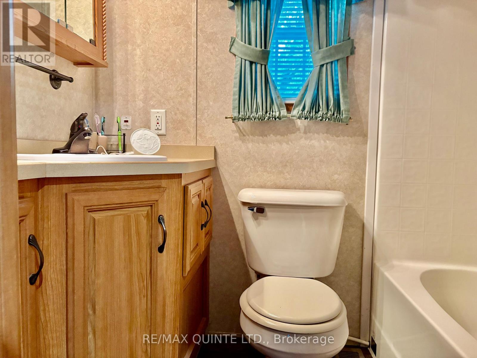 20 Cherry Beach Lane - 486 County Rd 18 Road, Prince Edward County, Ontario  K0K 1P0 - Photo 8 - X12351655