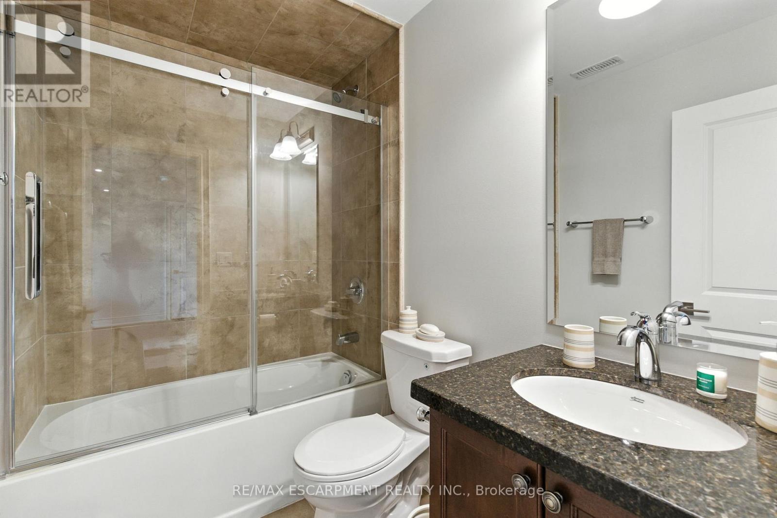 15 Robarts Drive, Hamilton, Ontario  L9K 0H6 - Photo 44 - X12438154