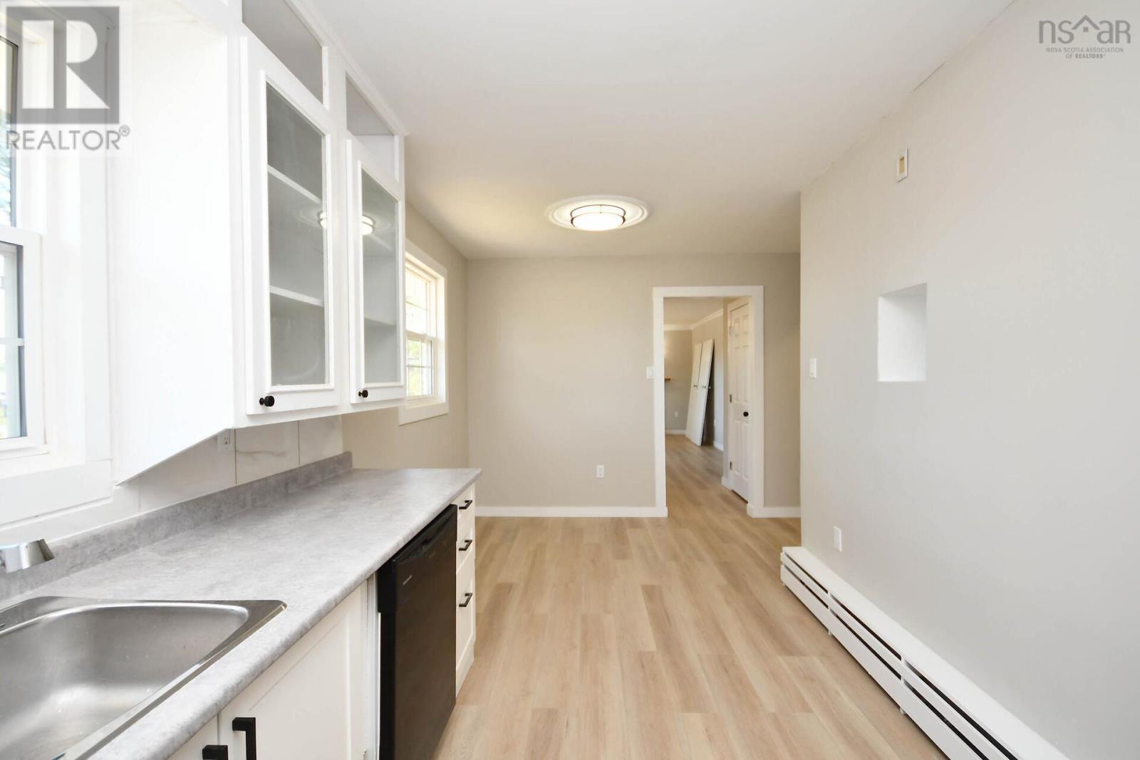 18 Bissett Road, Cole Harbour, Nova Scotia  B2V 2T1 - Photo 11 - 202520908