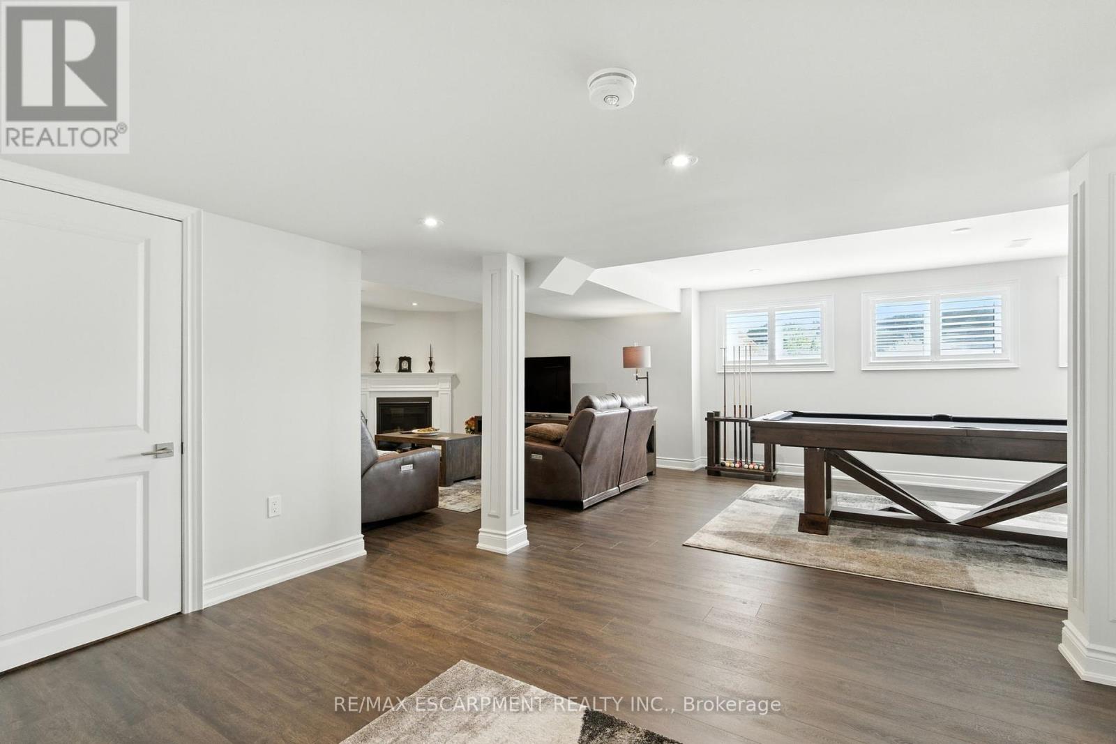 15 Robarts Drive, Hamilton, Ontario  L9K 0H6 - Photo 39 - X12438154