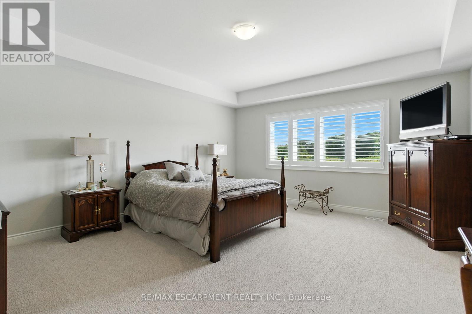 15 Robarts Drive, Hamilton, Ontario  L9K 0H6 - Photo 31 - X12438154