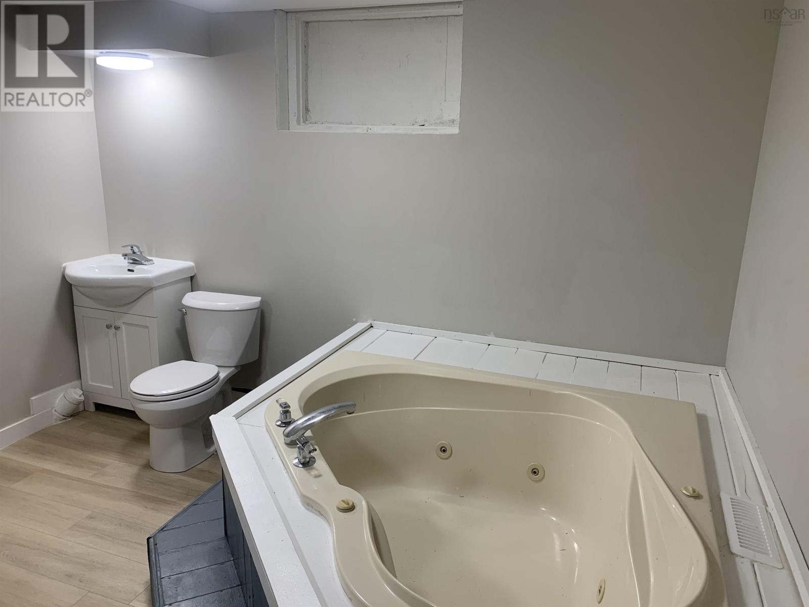 18 Bissett Road, Cole Harbour, Nova Scotia  B2V 2T1 - Photo 29 - 202520908