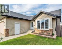 13 Coleman Crescent Cottonwood Estates