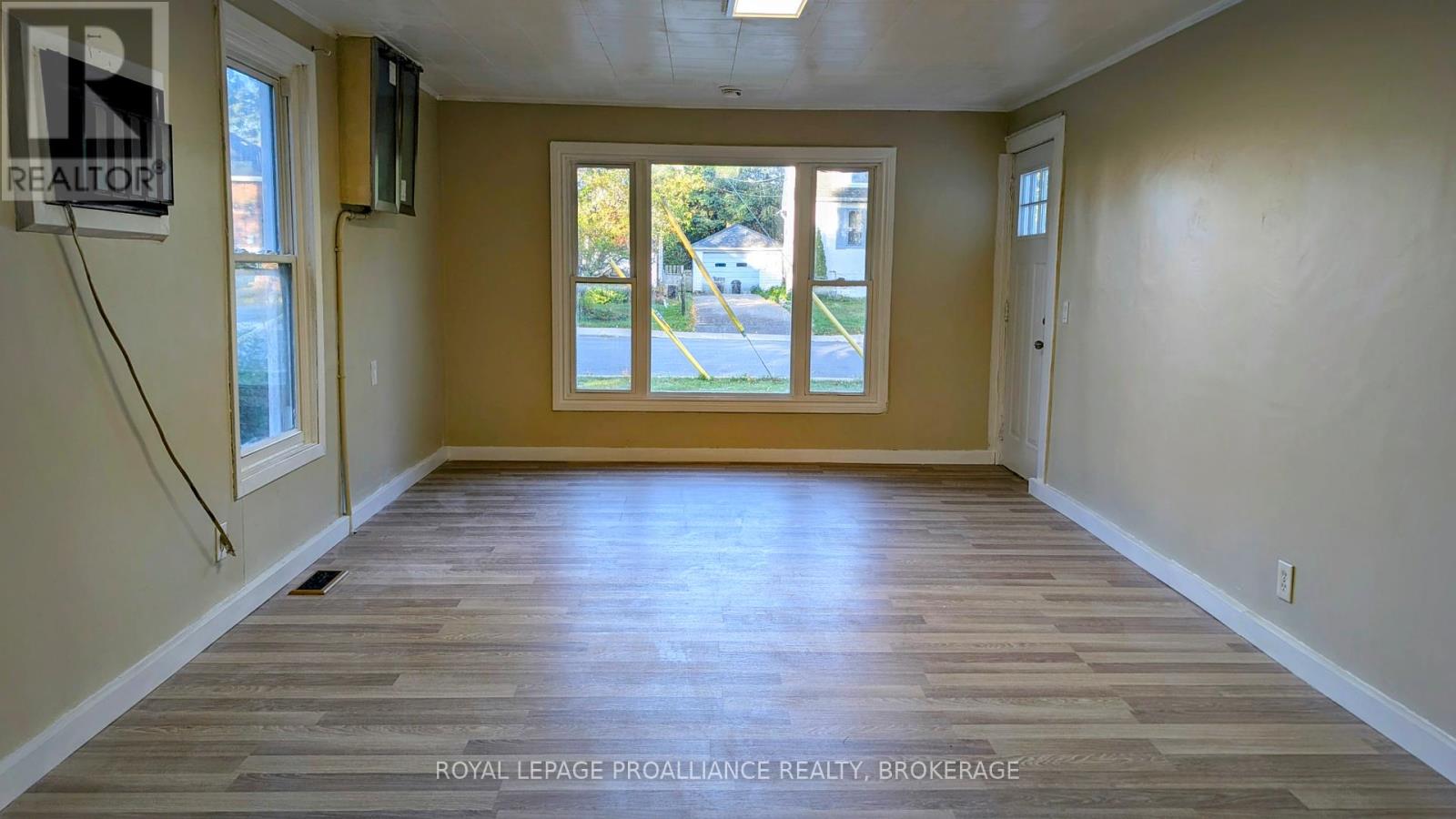 79 Mcdonald Avenue, Kingston, Ontario  K7M 1R2 - Photo 8 - X12442583