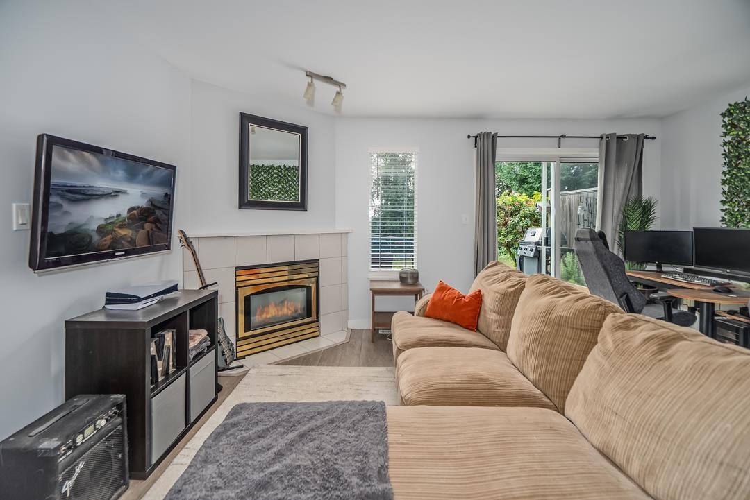 53 32361 Mcrae Avenue, Mission, British Columbia  V2V 4X7 - Photo 3 - R3054300