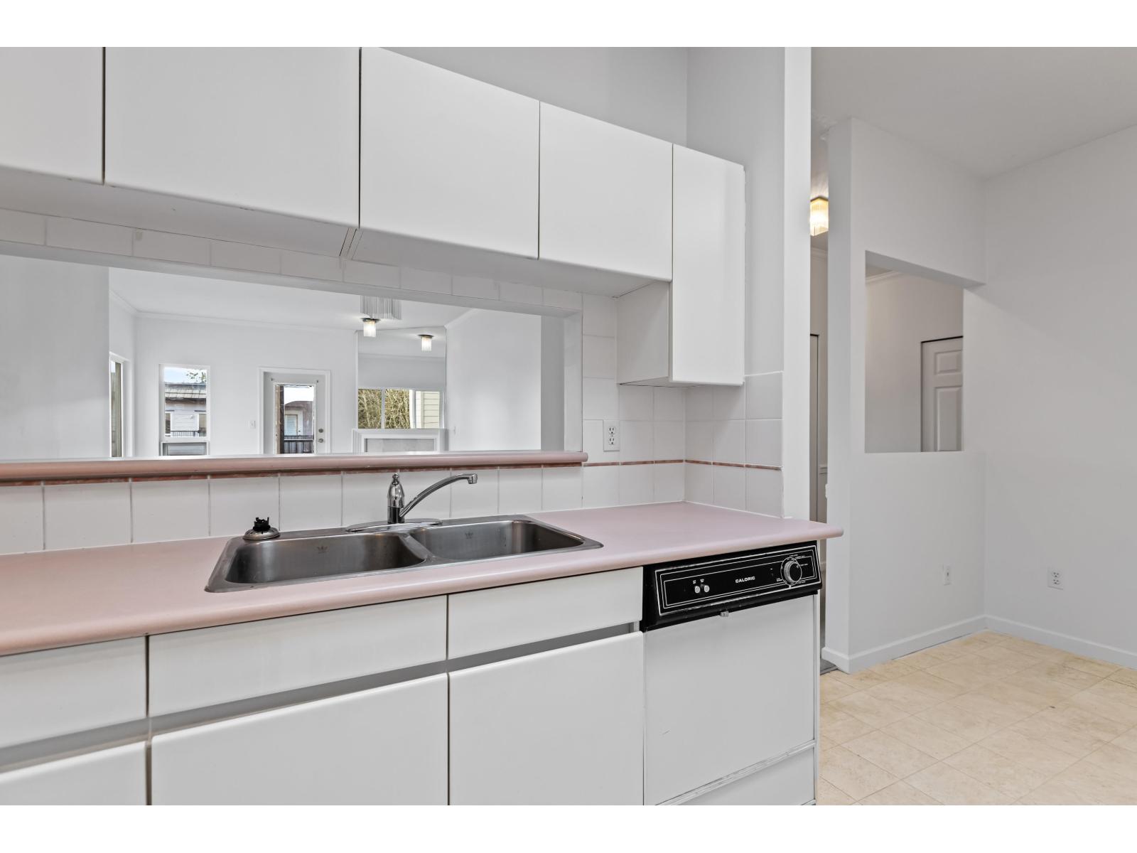 311 1533 Best Street, White Rock, British Columbia  V4B 4E9 - Photo 20 - R3054611