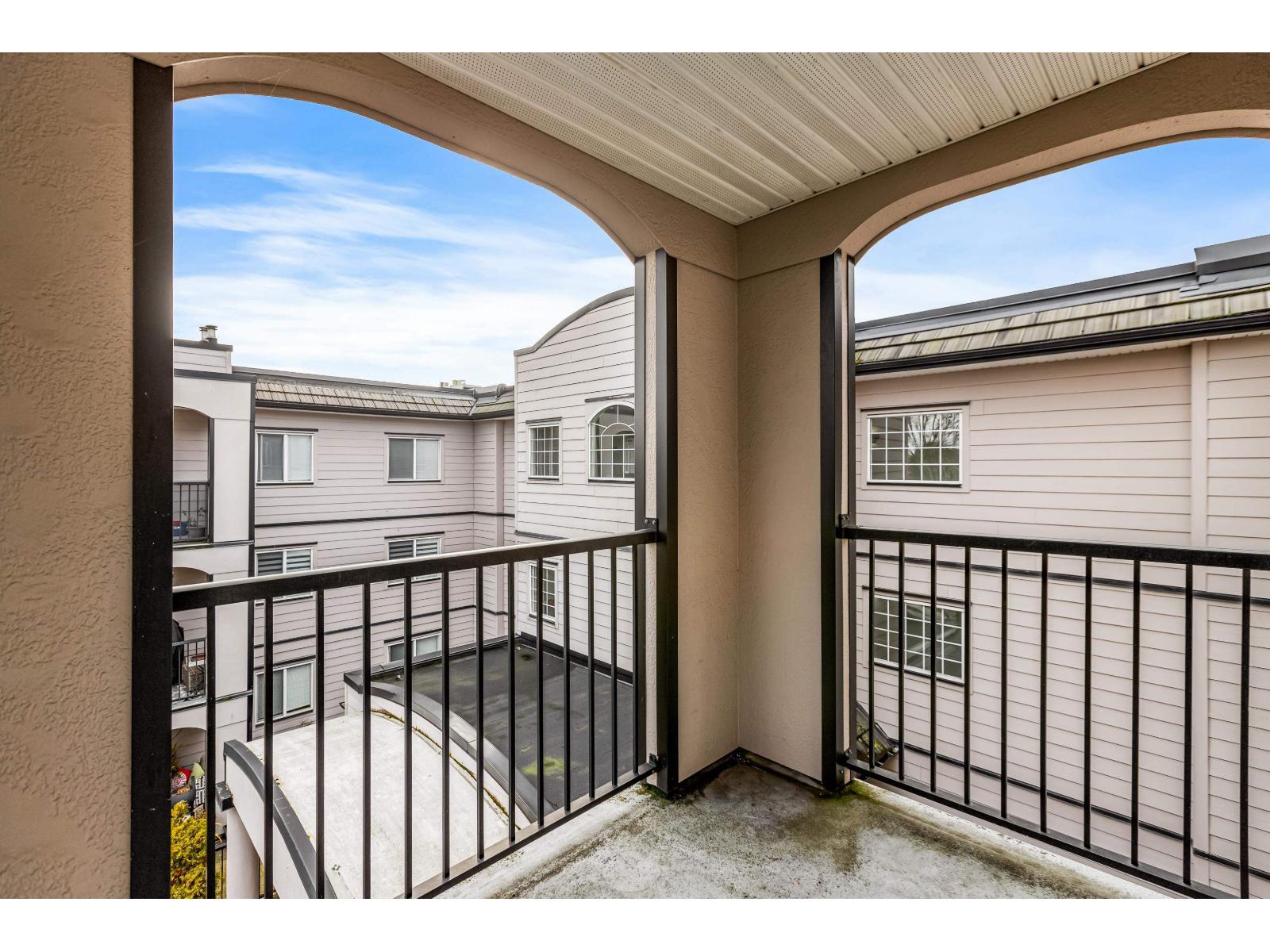 311 1533 Best Street, White Rock, British Columbia  V4B 4E9 - Photo 29 - R3054611