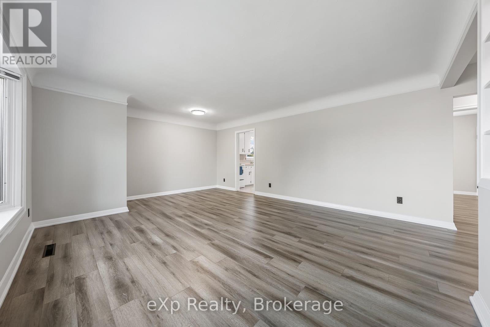 2 Skov Crescent, Guelph, Ontario  N1E 4B7 - Photo 11 - X12442576