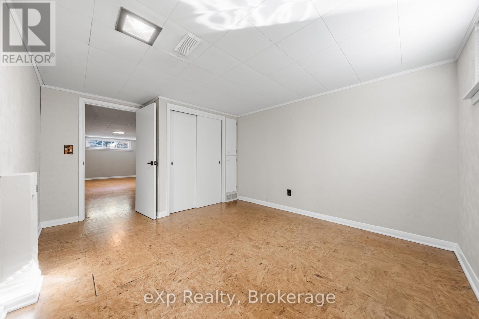 2 Skov Crescent, Guelph, Ontario  N1E 4B7 - Photo 37 - X12442576