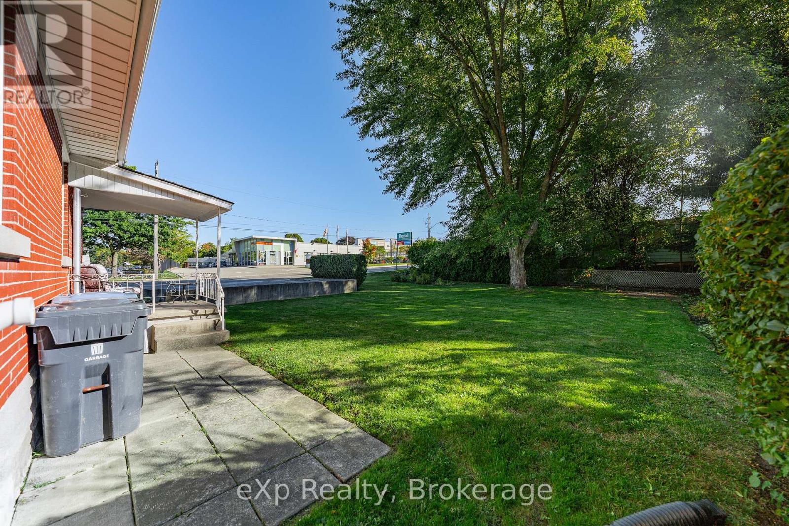 2 Skov Crescent, Guelph, Ontario  N1E 4B7 - Photo 39 - X12442576