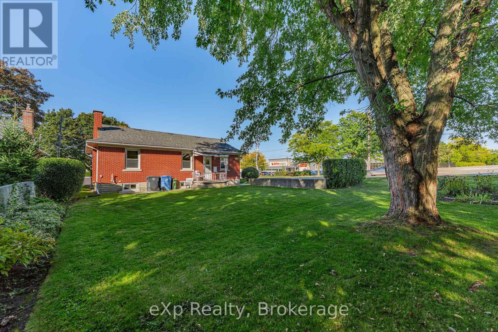 2 Skov Crescent, Guelph, Ontario  N1E 4B7 - Photo 43 - X12442576
