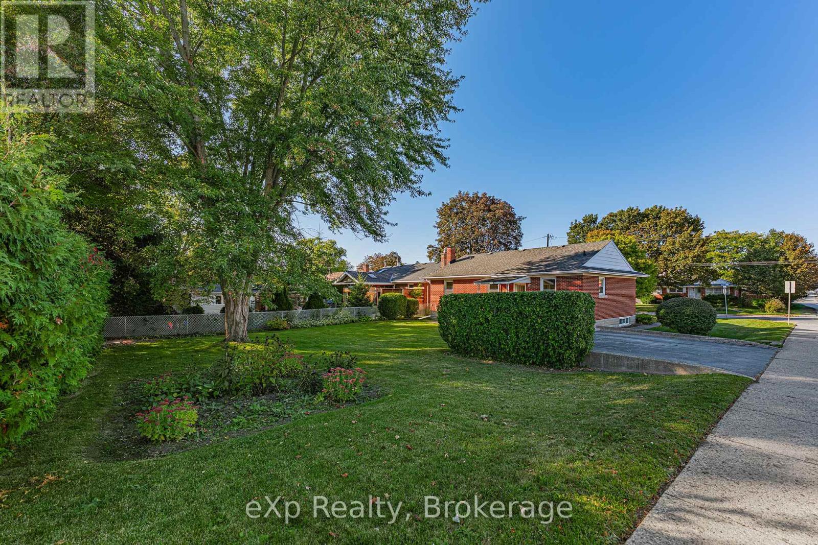 2 Skov Crescent, Guelph, Ontario  N1E 4B7 - Photo 45 - X12442576