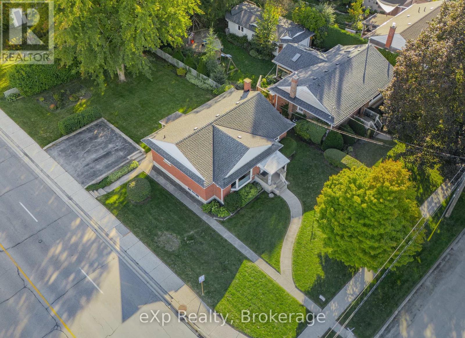 2 Skov Crescent, Guelph, Ontario  N1E 4B7 - Photo 46 - X12442576