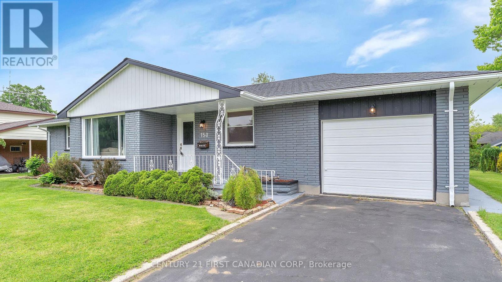 150 Rutherford Avenue, Aylmer, Ontario  N5H 2N8 - Photo 1 - X12442616