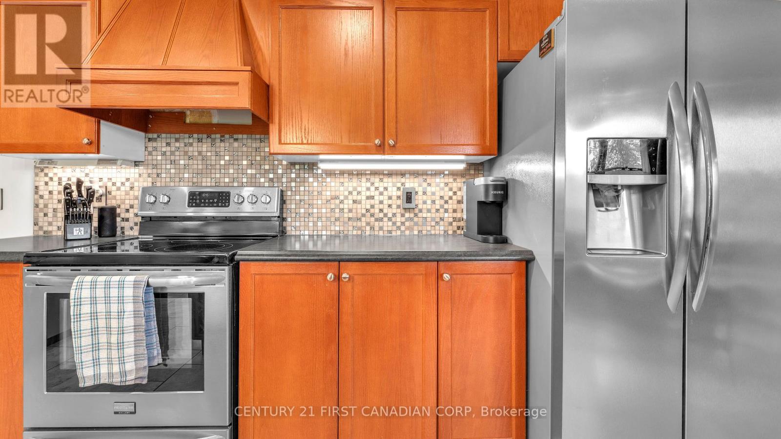 150 Rutherford Avenue, Aylmer, Ontario  N5H 2N8 - Photo 7 - X12442616