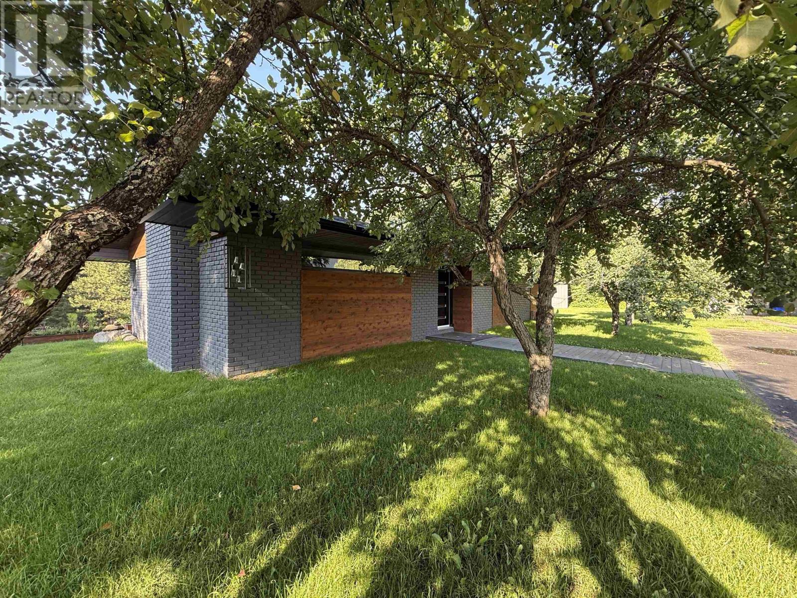121 Chercover Dr, Thunder Bay, Ontario  P7G 1A7 - Photo 2 - TB252972