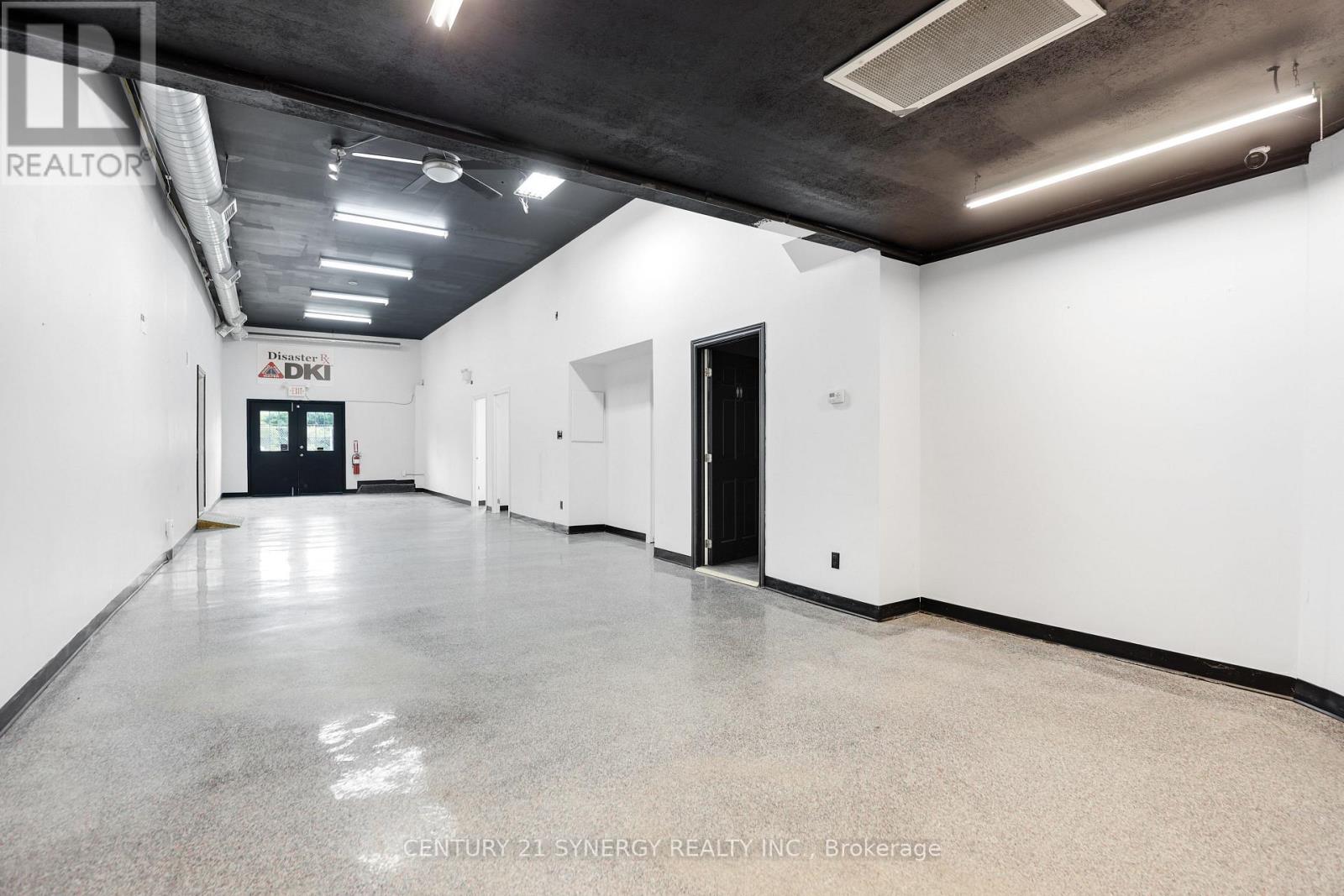 Unit 2 - 42 Union Street, Smiths Falls, Ontario  K7A 5C4 - Photo 4 - X12442573
