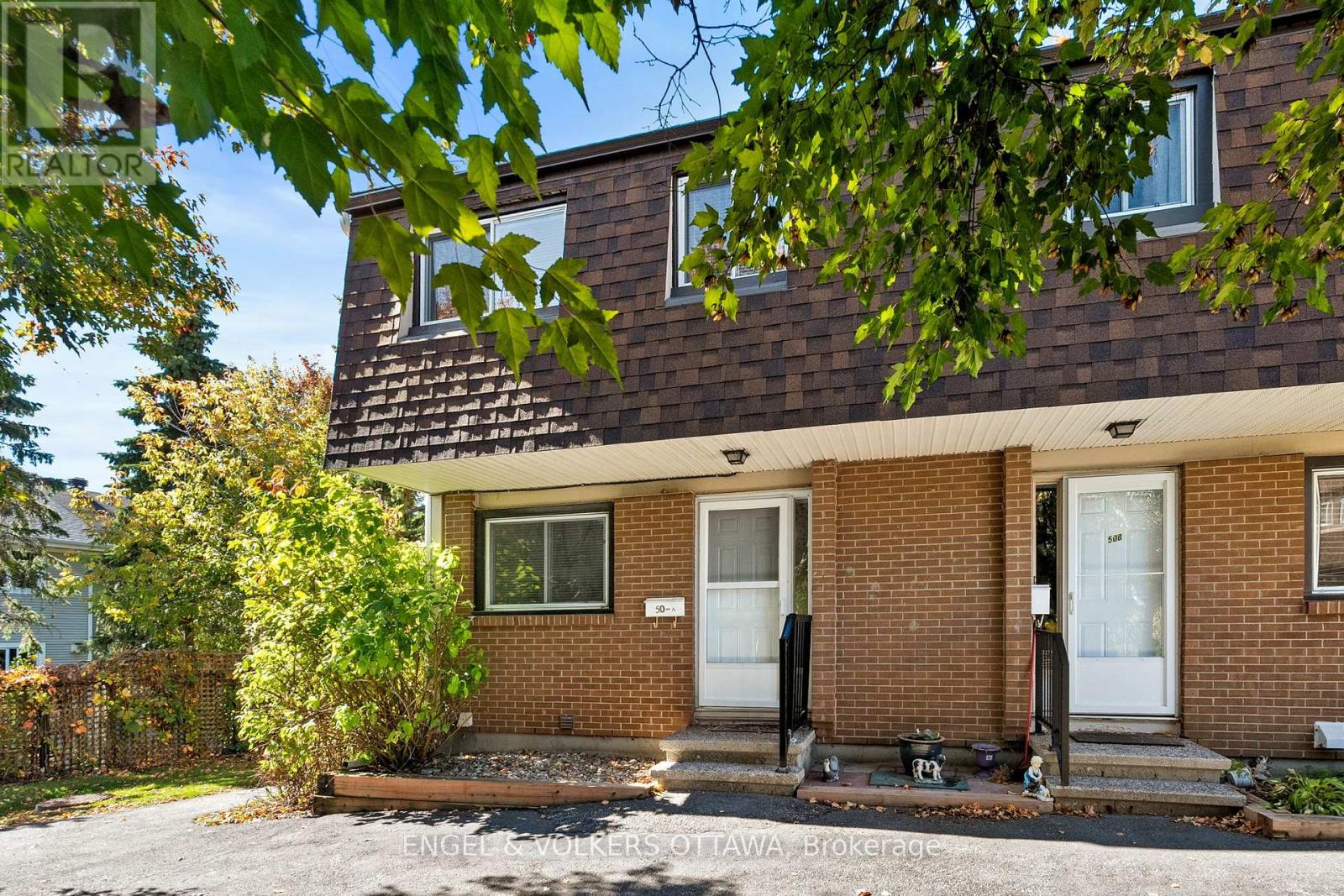 50A SUMAC STREET, Ottawa, Ontario