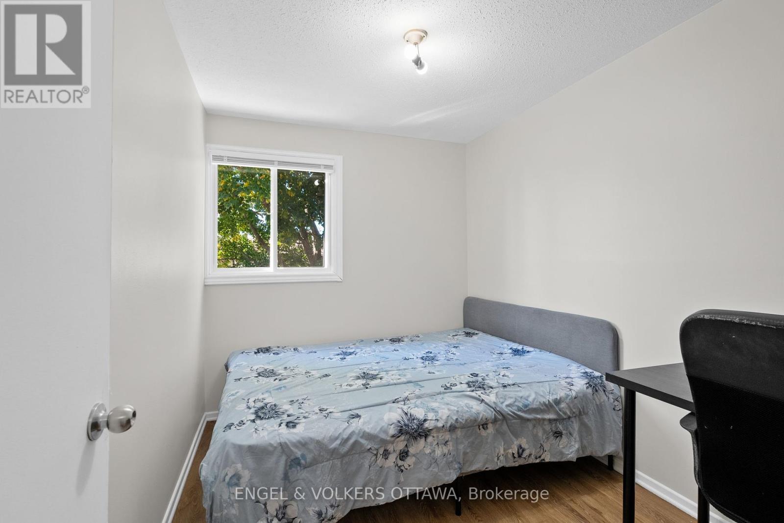 50a Sumac Street, Ottawa, Ontario  K1J 6P7 - Photo 12 - X12442593