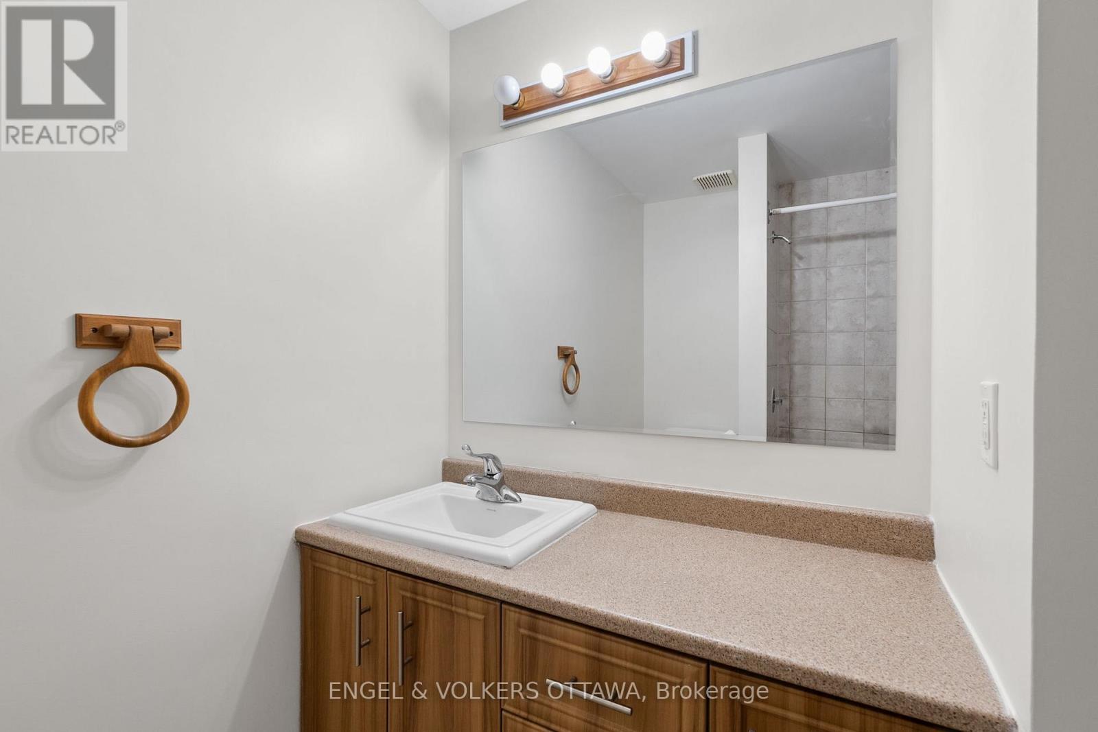 50a Sumac Street, Ottawa, Ontario  K1J 6P7 - Photo 17 - X12442593