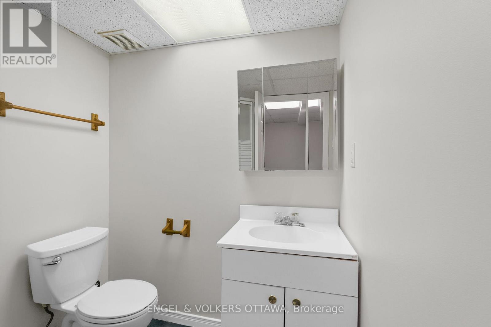 50a Sumac Street, Ottawa, Ontario  K1J 6P7 - Photo 22 - X12442593