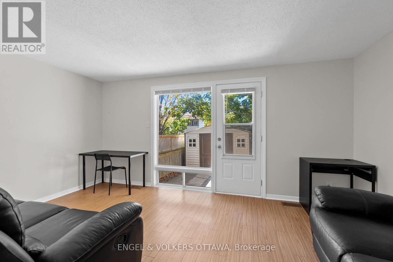 50a Sumac Street, Ottawa, Ontario  K1J 6P7 - Photo 7 - X12442593