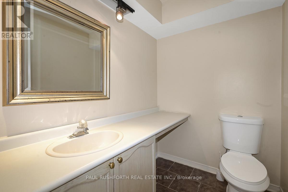 492 Briston Private, Ottawa, Ontario  K1G 5R5 - Photo 11 - X12442634