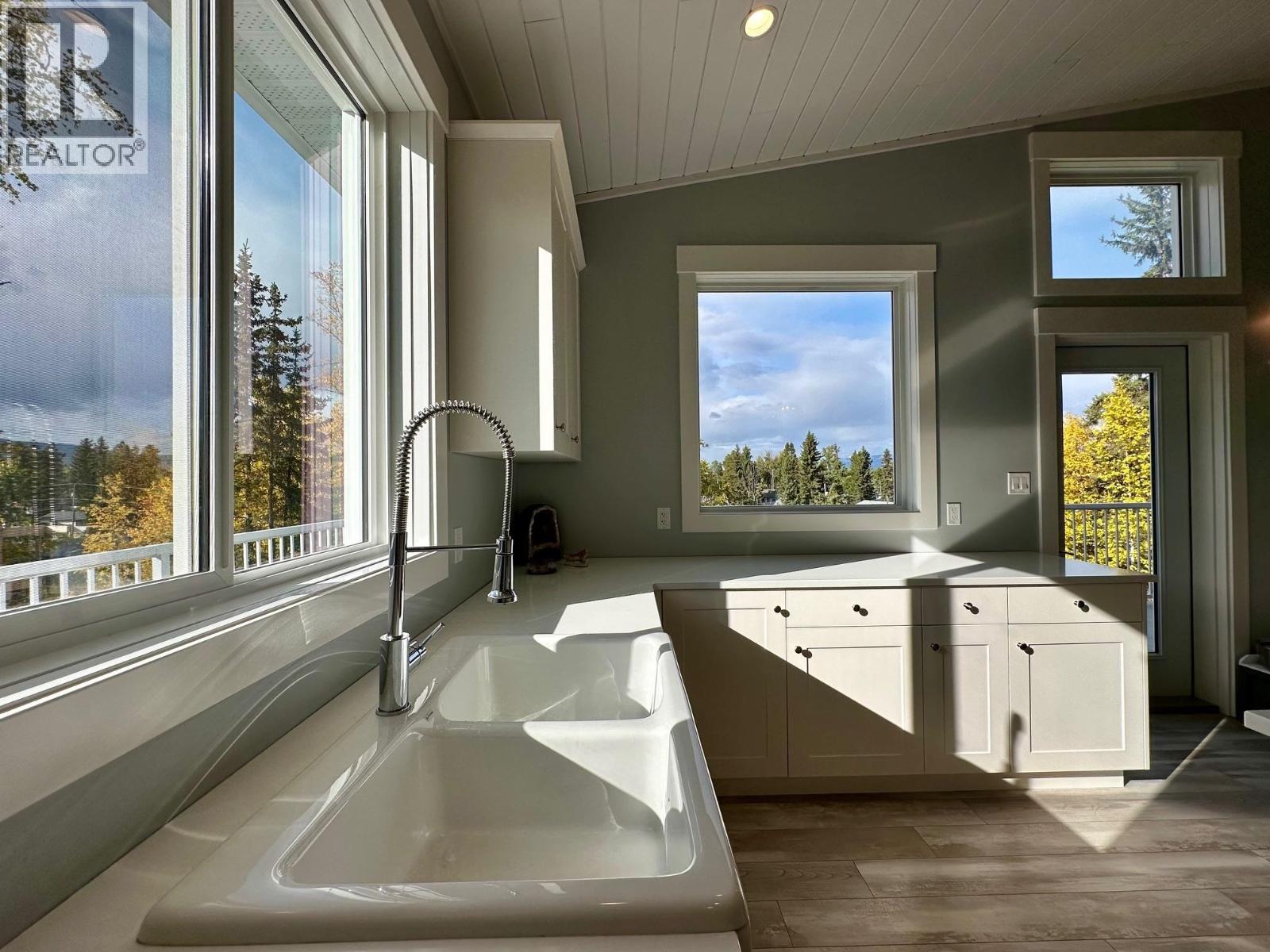 1494 Chestnut Street, Telkwa, British Columbia  V0J 2X0 - Photo 9 - R3055015