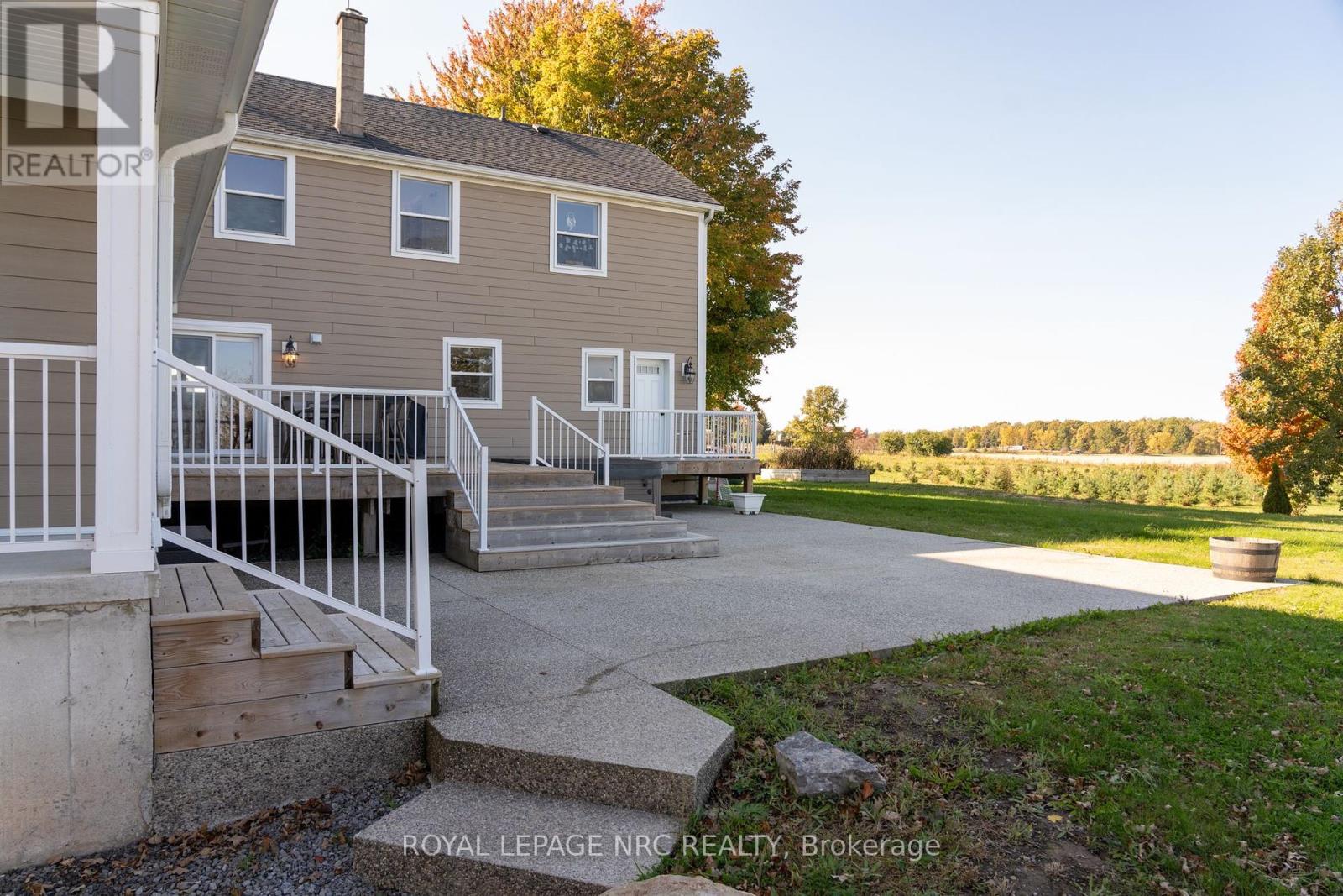 4692 Gilmore Road, Fort Erie, Ontario  L0S 1N0 - Photo 16 - X12442247