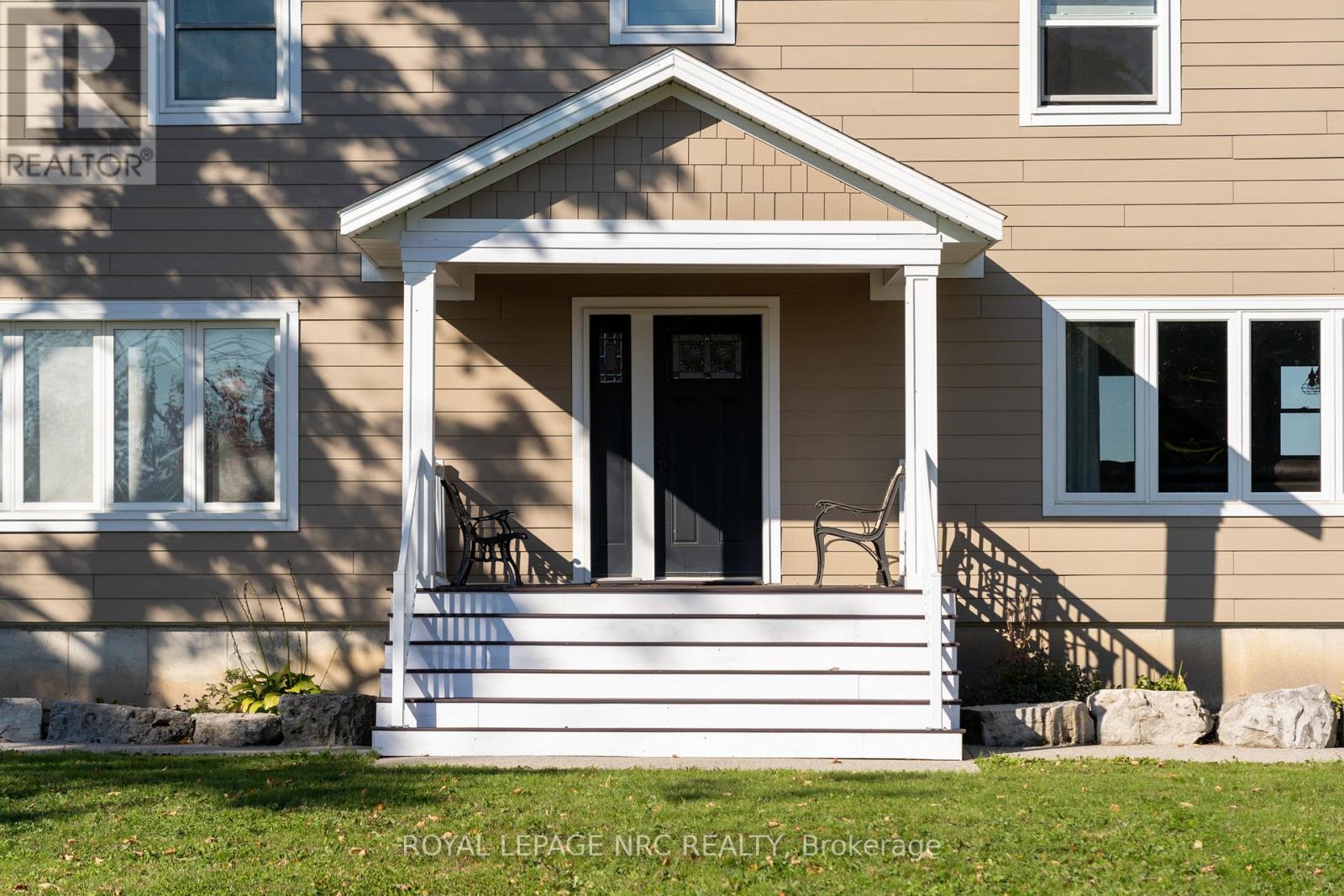 4692 Gilmore Road, Fort Erie, Ontario  L0S 1N0 - Photo 17 - X12442247