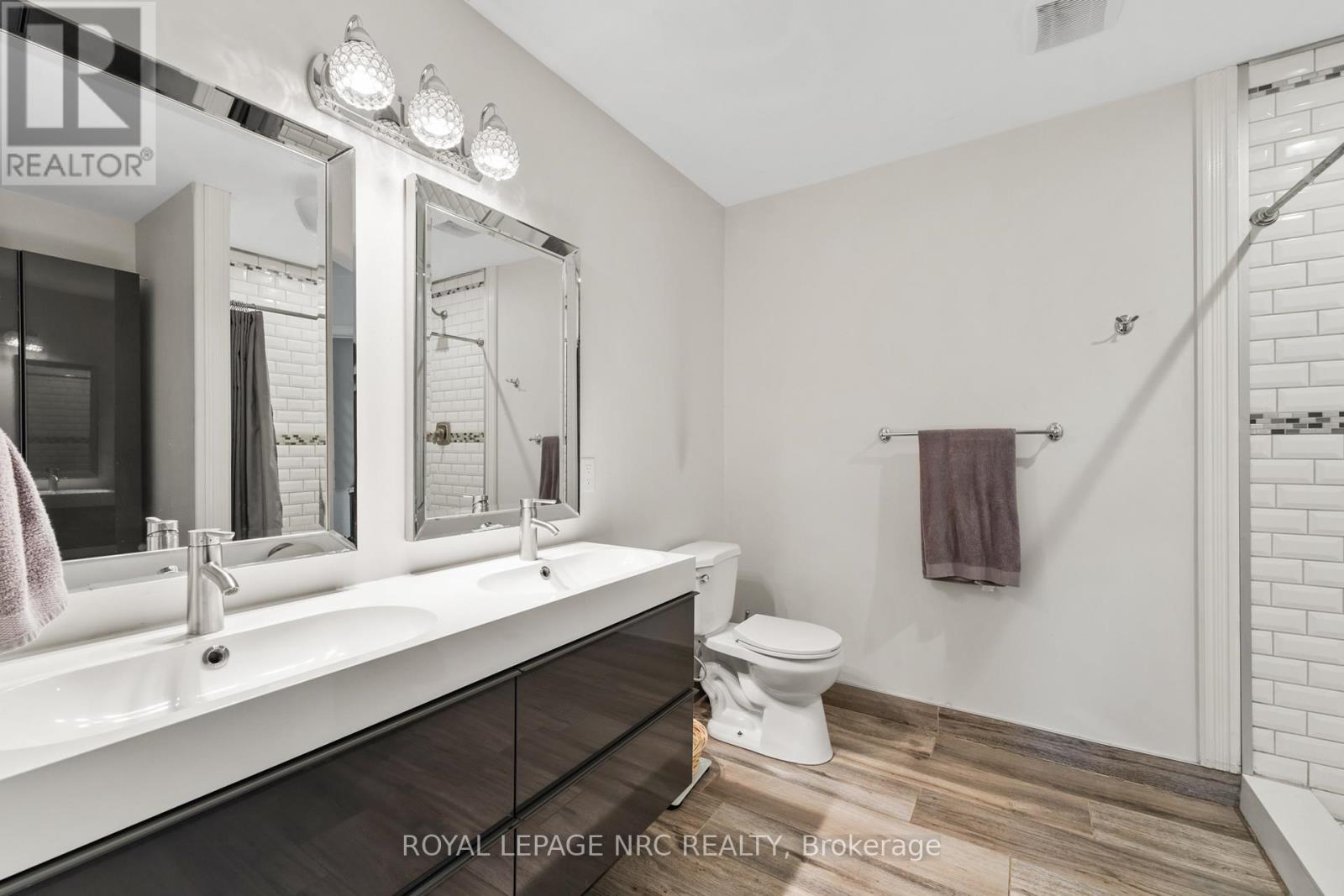 4692 Gilmore Road, Fort Erie, Ontario  L0S 1N0 - Photo 43 - X12442247